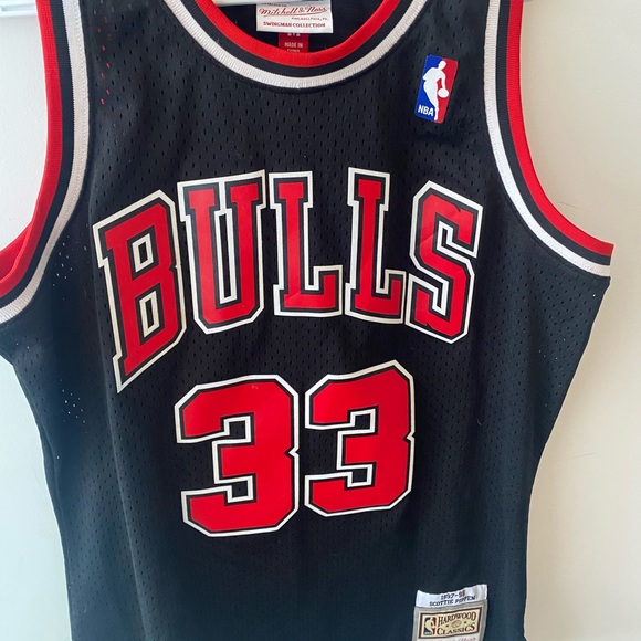 Authentic Scottie Pippen NBA jersey - Picture 1 of 5